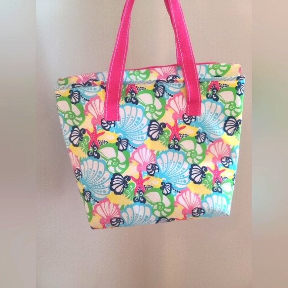 NWOT LILLY PULITZER LARGE COOLER With beverage opener. - Picture 12 of 15